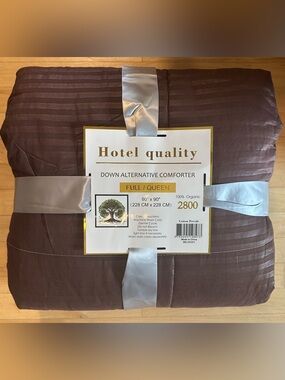 Full/Queen 100% Cotton Down Alternative Comforter -NIP